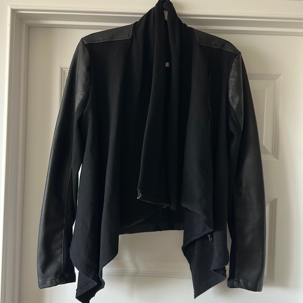 282. Blanc NYC faux leather Large